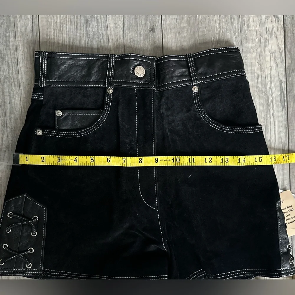 NWT Vintage Wilsons Leather Beyond Leather Black Leather & Suede Shorts - Picture 13 of 13
